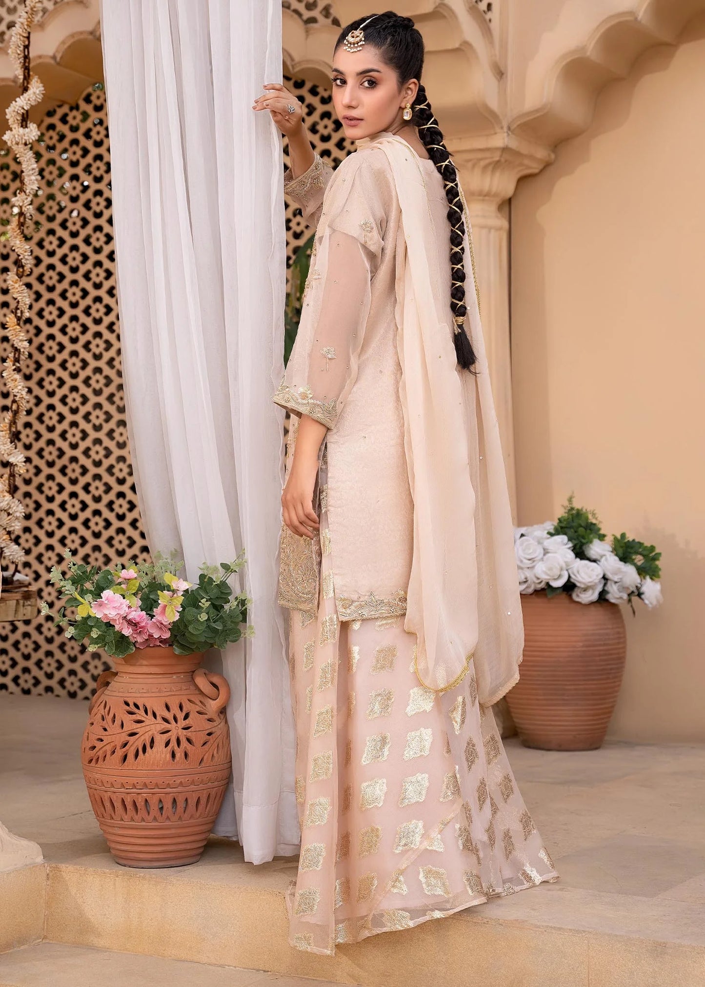 laal Clothing LA - 018 Gold