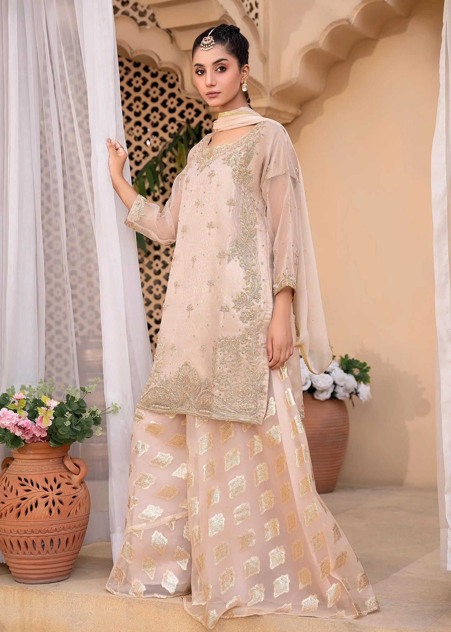 laal Clothing LA - 018 Gold