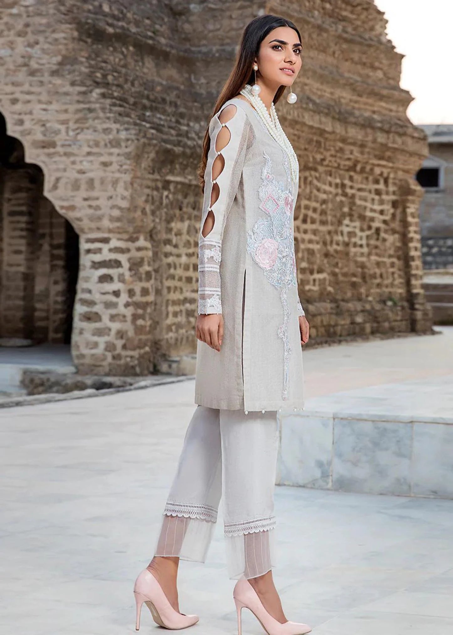 Threads & Motifs Tunic - 5753