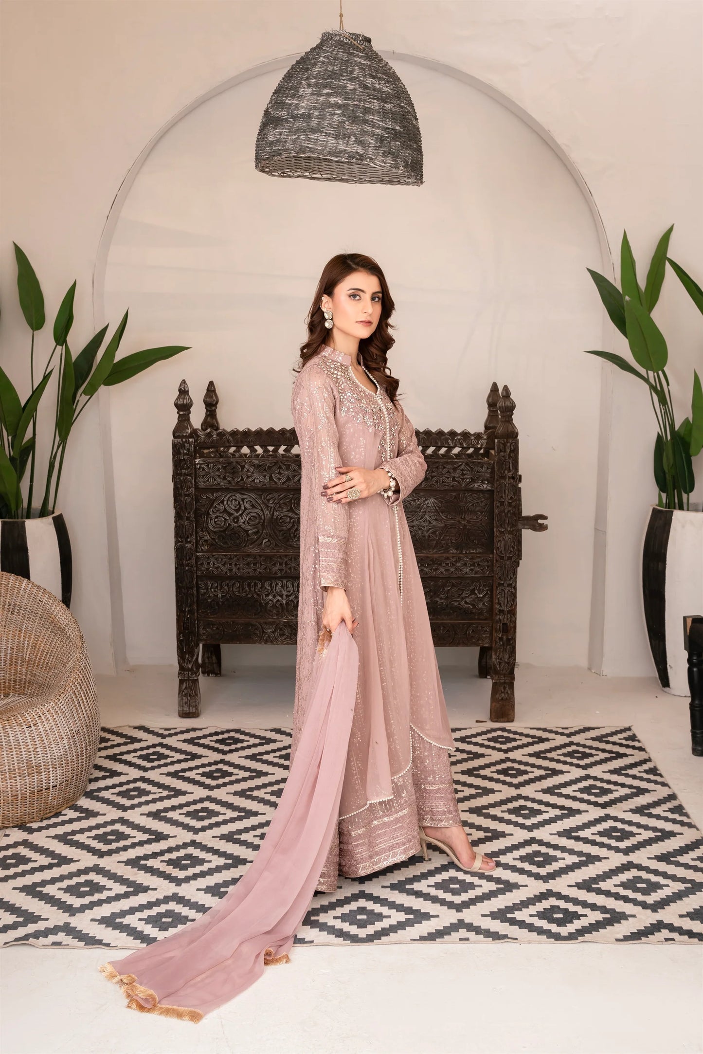 Elegance Queen- Bois de Rose