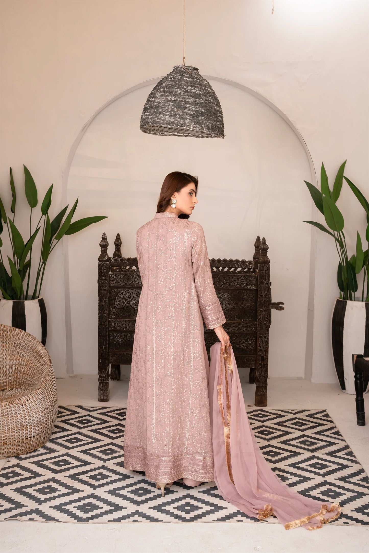 Elegance Queen- Bois de Rose