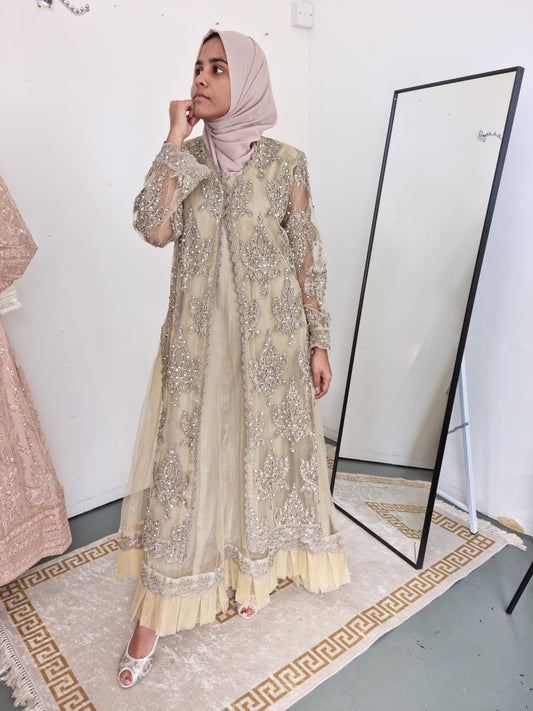 SANDY PAKISTANI SUITS
